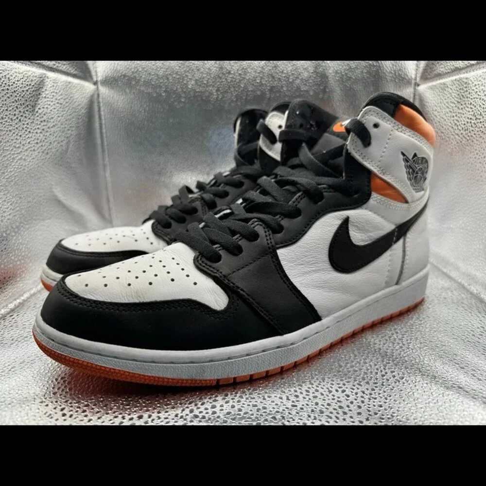 RARE 🚀 Size 11 - Jordan 1 Retro High Electro Orange‎ White Leather 555088-180